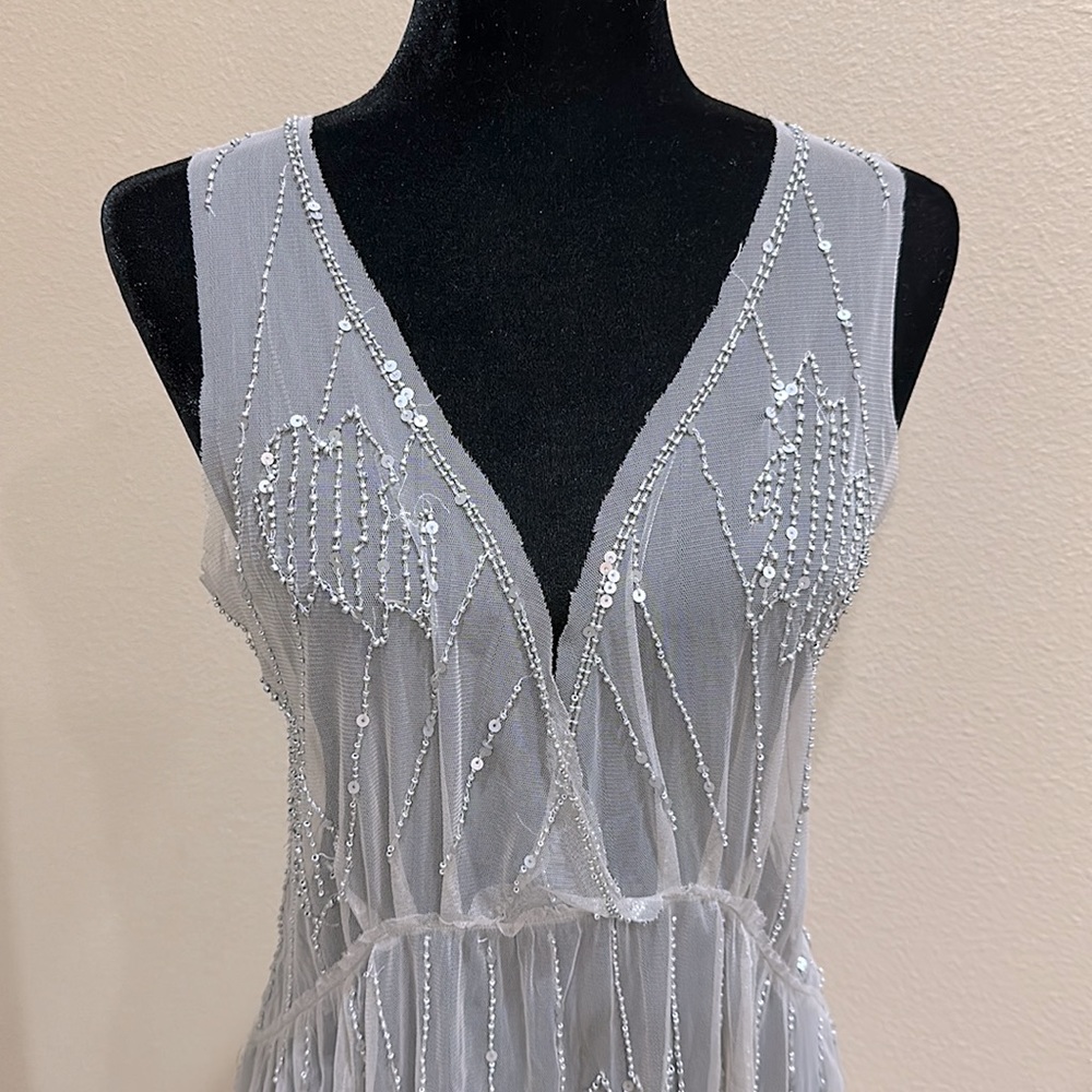 π Gray Sequined blouse π - Picture 4 of 11